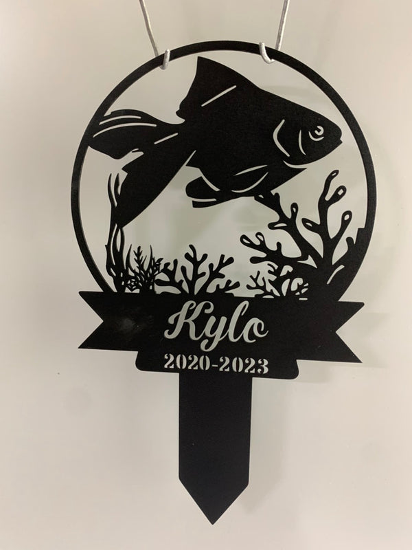 Custom Fish Pet Memorial Garden Stake, Personalized Fish Grave Marker Stake, Fish Memorial Metal Yard Sign, Outdoor Fish Garden Stake