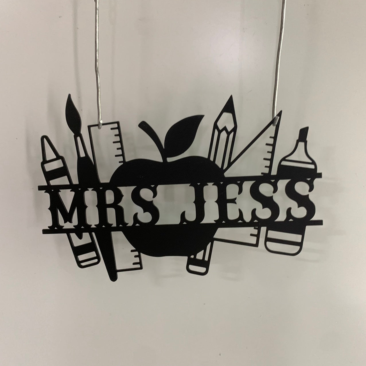Personalized Teacher Name Sign Metal Art, Custom Teacher Apple Metal Sign, Metal Apple Teacher Classroom Wall Sign Decor