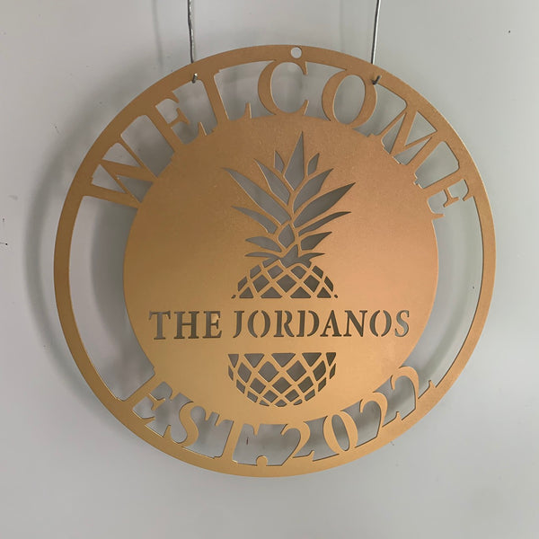 Custom Pineapple Metal Wall Art, Personalized Family Name Welcome Metal Sign, Pineapple Tropical Fruits Metal Wall Sign Decor