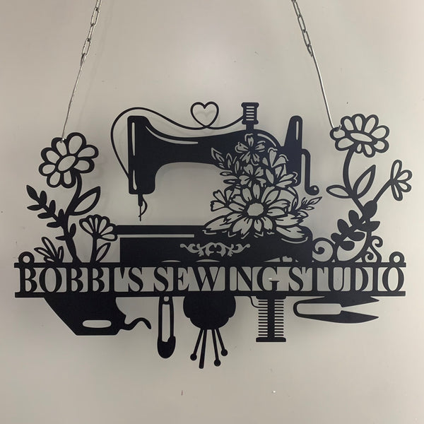 Custom Floral Sewing Machine Metal Wall Art Quilting Room Decor, Personalized Sewing Room Metal Name Sign, Quilting Room Craft Metal Wall Sign