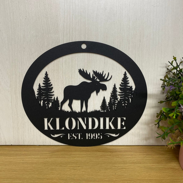 Personalized Family Name Forest Moose Metal Wall Art, Custom Moose Hunting Metal Sign, Nature Forest Moose Cabin Lodge Man Cave Metal Wall Hanging