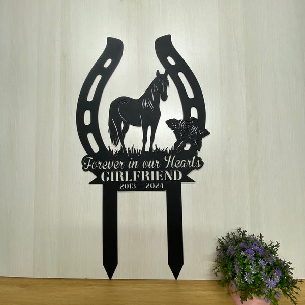 Personalized Horse Memorial Metal Stake Garden Sign, Custom Horse With Horseshoe Metal Yard Sign, Horse Metal Grave Marker, Pet Loss Metal Yard Stake