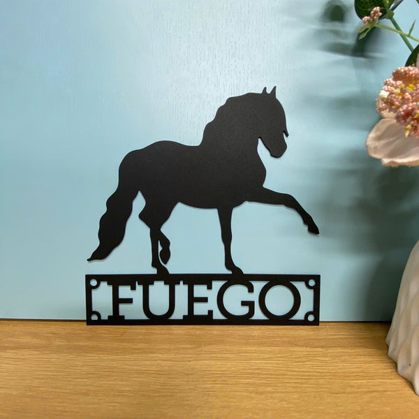 Personalized Horse Silhouette Metal Wall Art, Custom Name Horse Metal Wall Hanging Sign, Horse Barn Nursery Metal Farm Decor, Horse Metal Home Decor