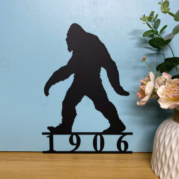 Custom Walking Bigfoot Metal Wall Hanging Sign, Personalized Name & Number Bigfoot Metal Wall Art, Sasquatch Man Cave Lodge Metal Wall Sign Home Decor
