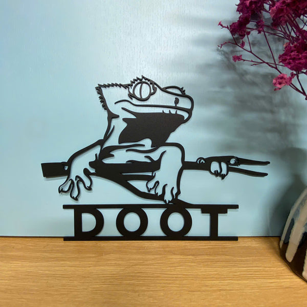 Custom Crested Gecko Metal Wall Art, Personalized Ledge Lizard Metal Name Sign Home Decor, Gecko Pet Lover Animal Kid Nursery Metal Sign Decor